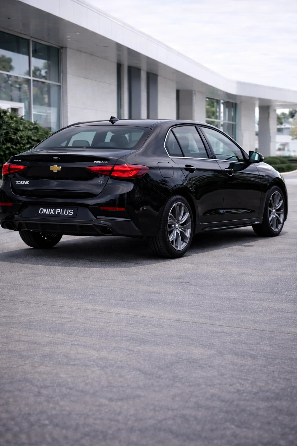 Veículo com película automotiva Comfort aplicada, proporcionando visual escurecido e conforto no uso diário